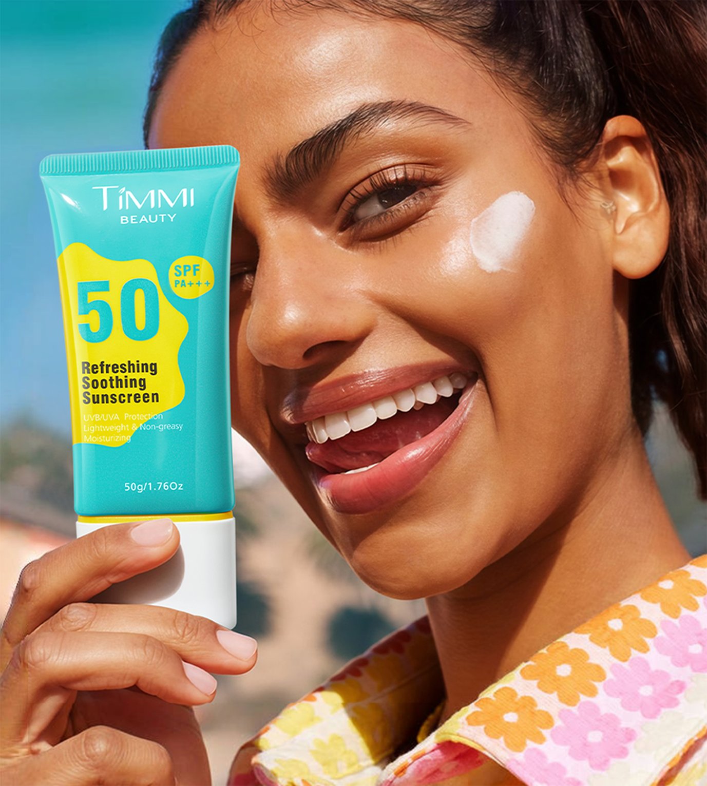 Woman holding a TIMMIBEAUTY sunscreen tube